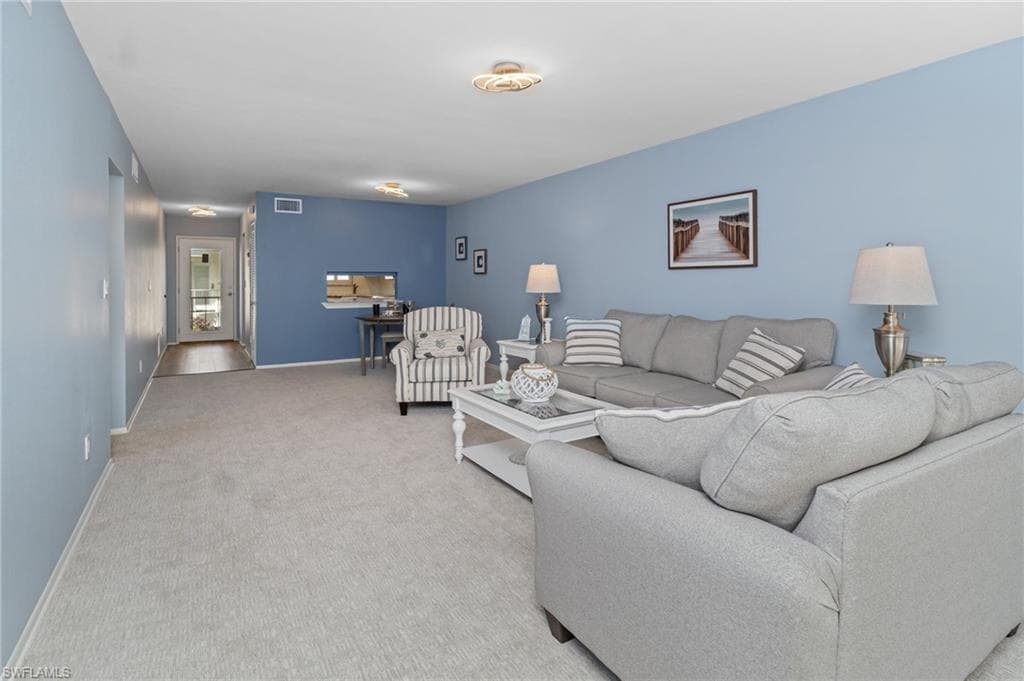 255 3rd Ave S 255, Naples, FL 34102-16