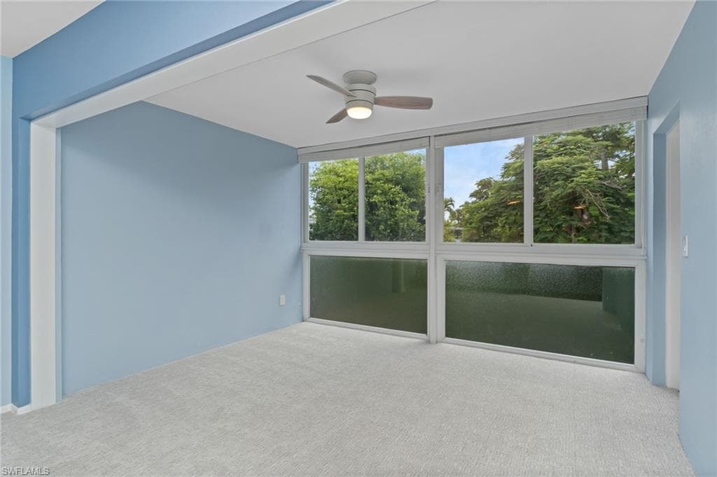 255 3rd Ave S 255, Naples, FL 34102-18