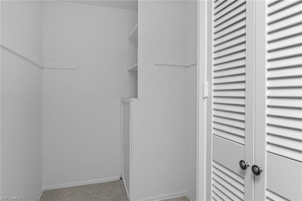 255 3rd Ave S 255, Naples, FL 34102-21