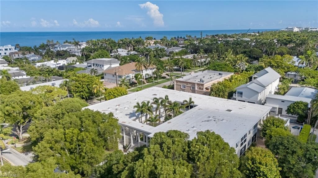 255 3rd Ave S 255, Naples, FL 34102-29