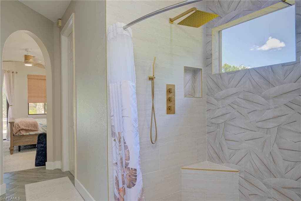 2515 70th Ave NE, Naples, FL 34120-19