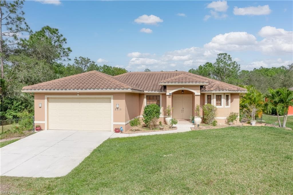 2515 70th Ave NE, Naples, FL 34120-2
