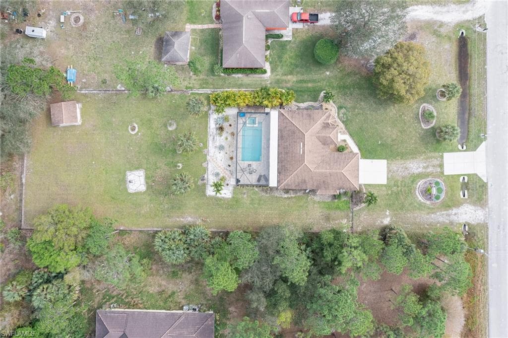 2515 70th Ave NE, Naples, FL 34120-37