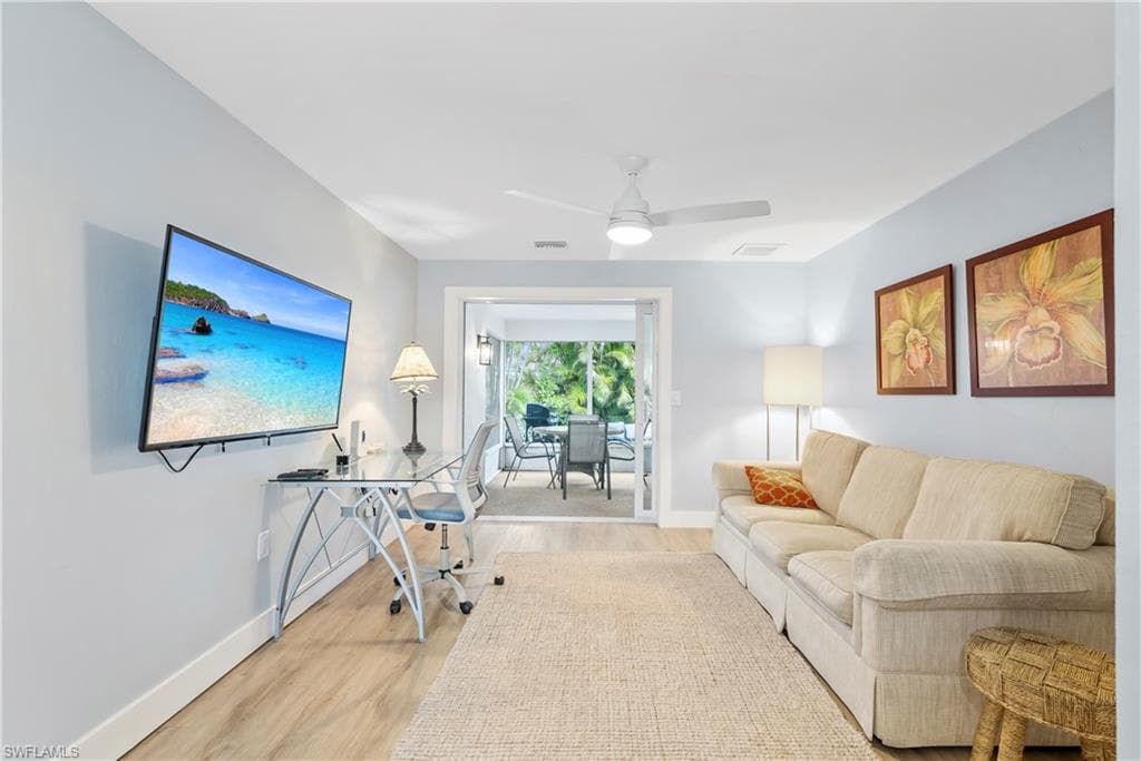 541-549 94th Ave N, Naples, FL 34108-9