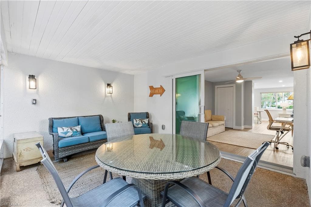 541-549 94th Ave N, Naples, FL 34108-11