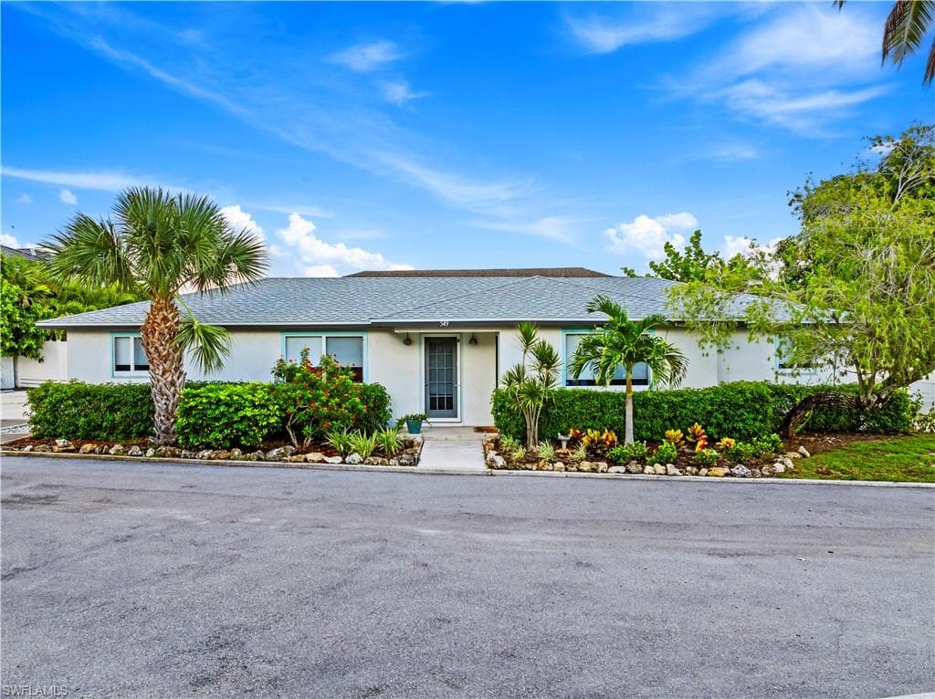 541-549 94th Ave N, Naples, FL 34108-3