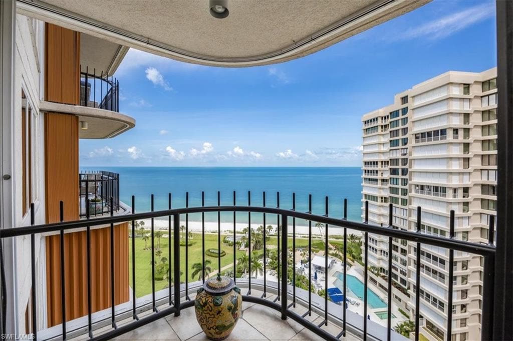 4251 Gulf Shore Blvd N 17d, Naples, FL 34103-18