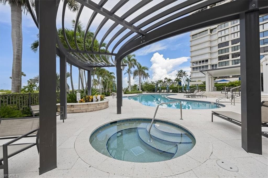 4251 Gulf Shore Blvd N 17d, Naples, FL 34103-30