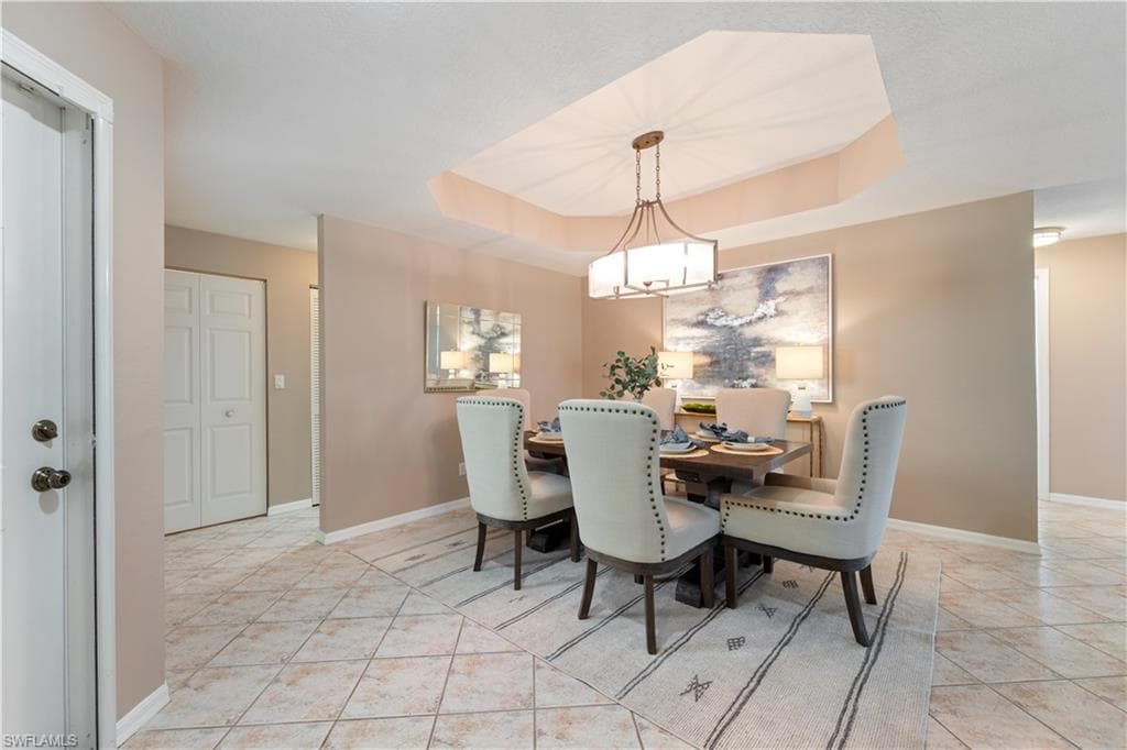 6910 Huntington Lakes Cir 101, Naples, FL 34119-11