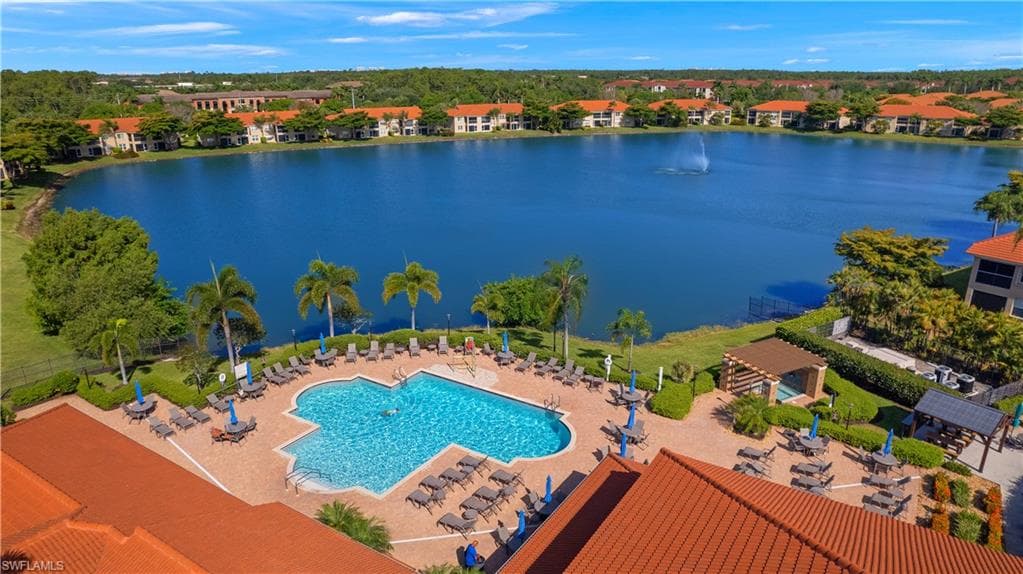 6910 Huntington Lakes Cir 101, Naples, FL 34119-24