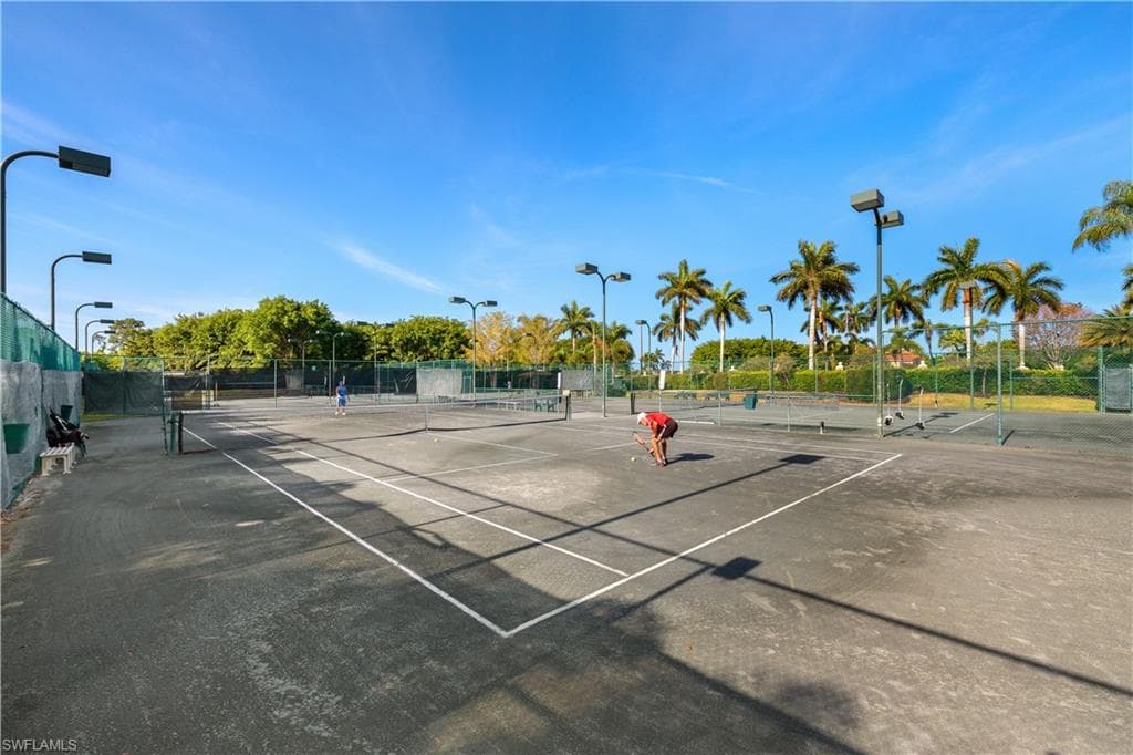 6910 Huntington Lakes Cir 101, Naples, FL 34119-25
