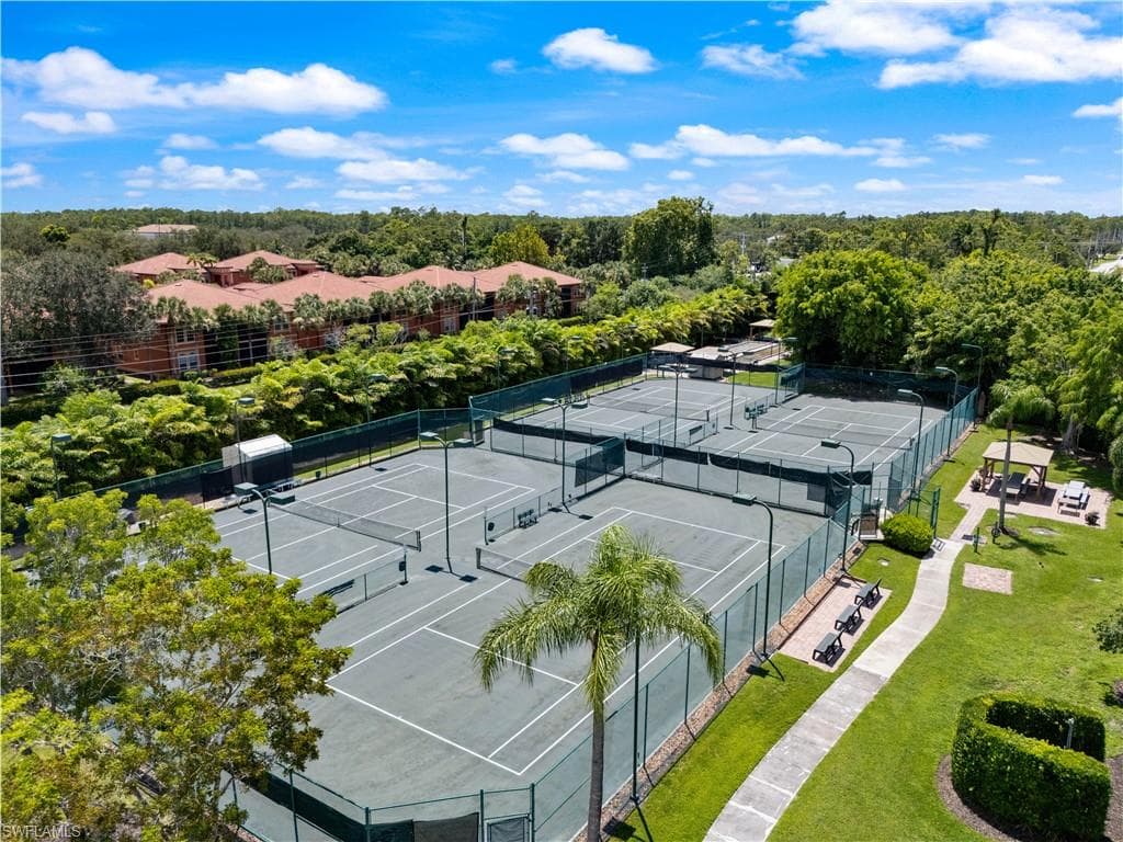 6910 Huntington Lakes Cir 101, Naples, FL 34119-26