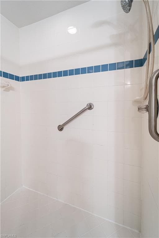 6910 Huntington Lakes Cir 101, Naples, FL 34119-34