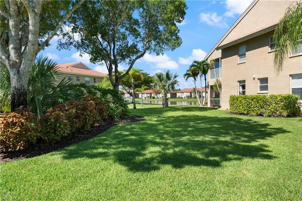 6910 Huntington Lakes Cir 101, Naples, FL 34119-42