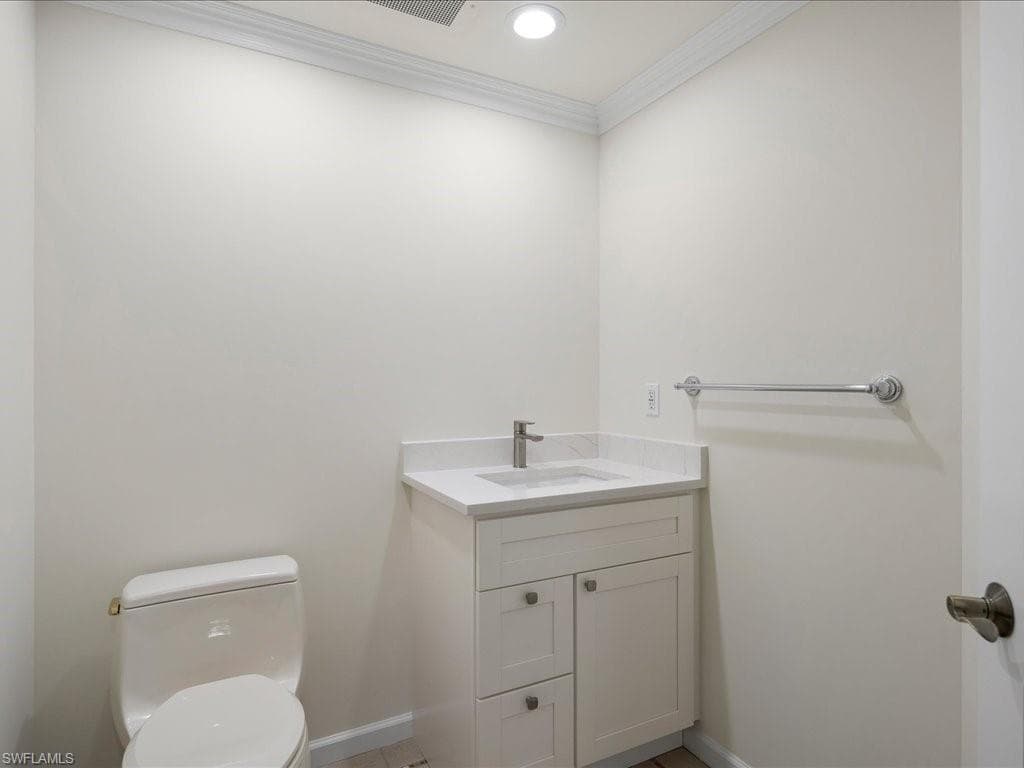 1060 Borghese Ln 201, Naples, FL 34114-21
