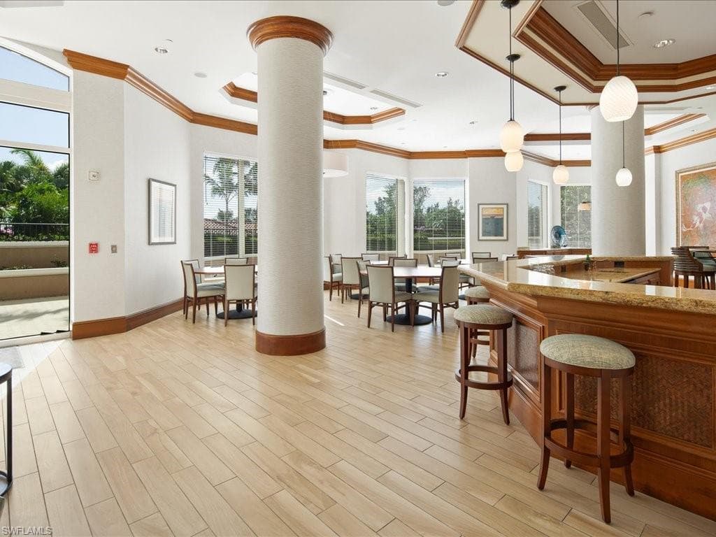1060 Borghese Ln 201, Naples, FL 34114-33