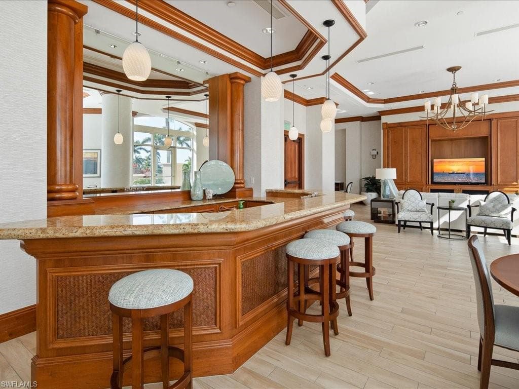 1060 Borghese Ln 201, Naples, FL 34114-34