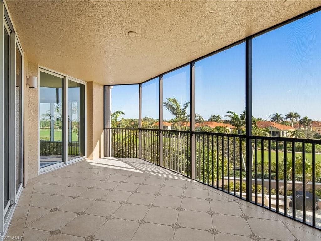 1060 Borghese Ln 201, Naples, FL 34114-7