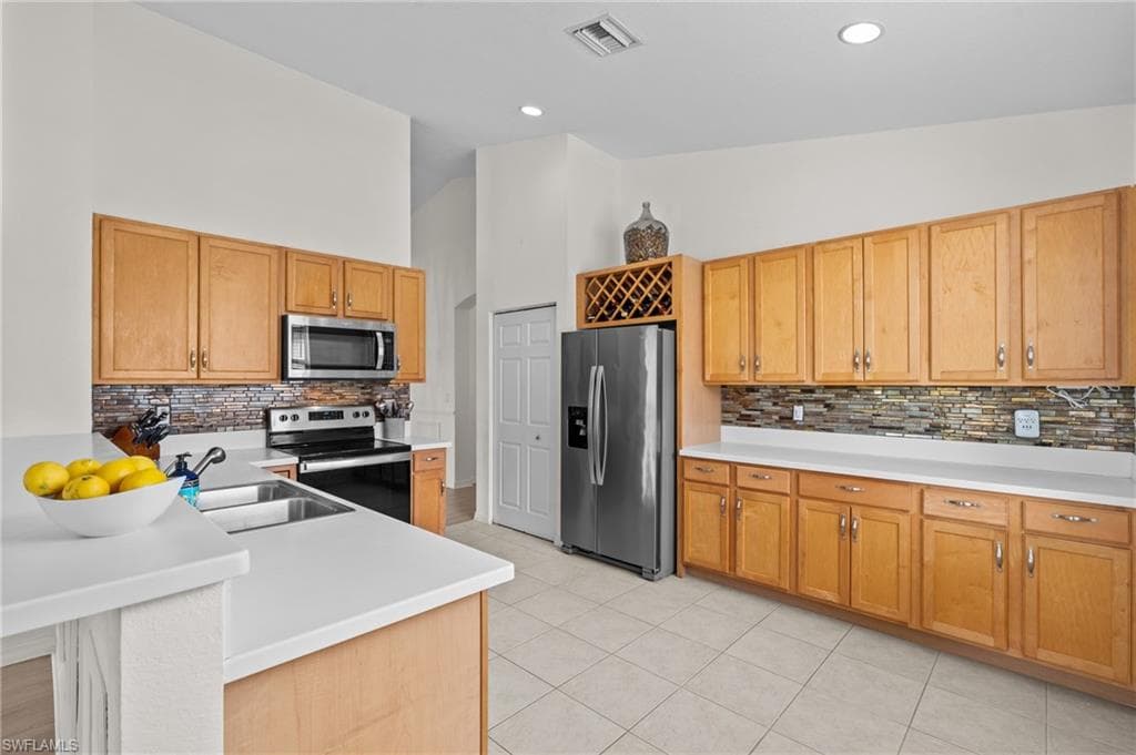 1905 Par Dr, Naples, FL 34120-13