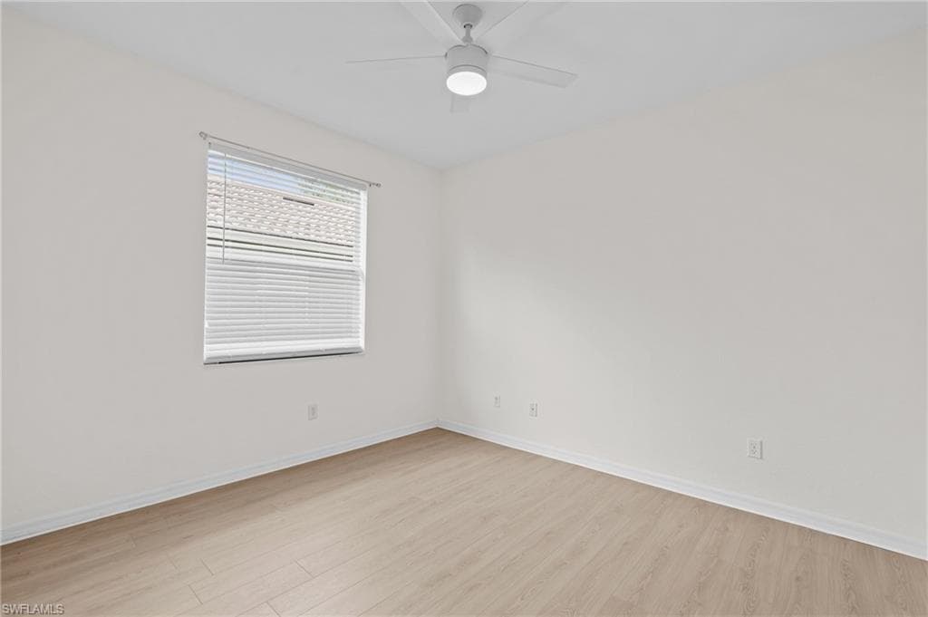 1905 Par Dr, Naples, FL 34120-24