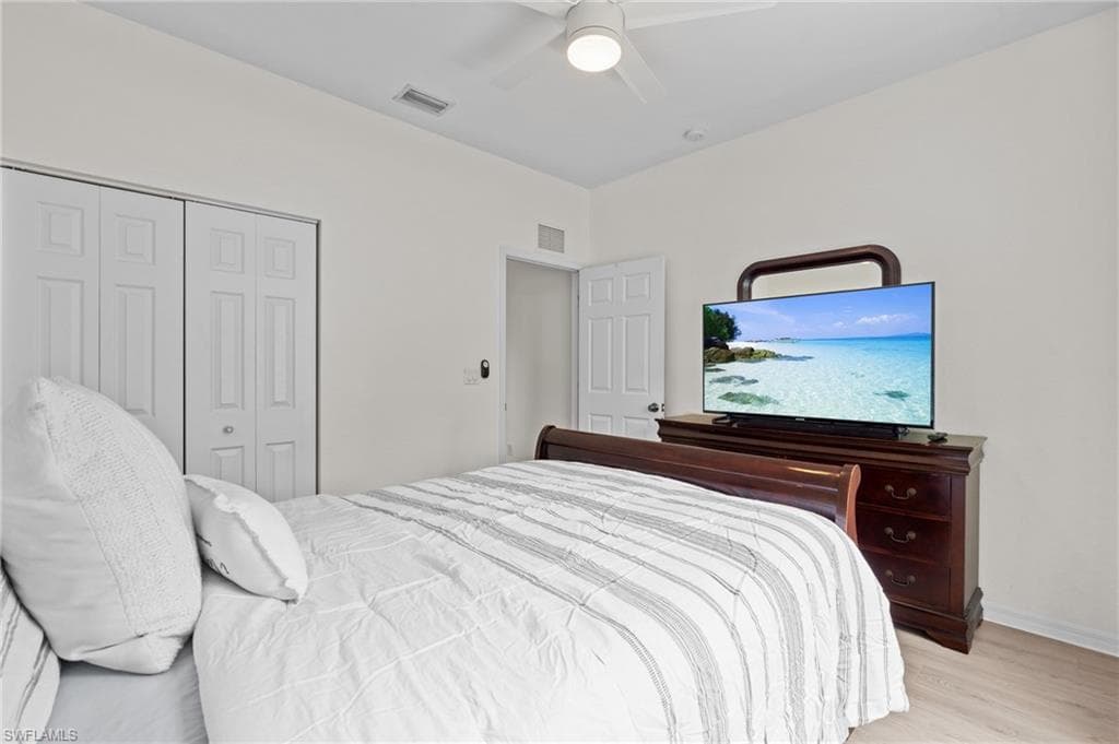 1905 Par Dr, Naples, FL 34120-27