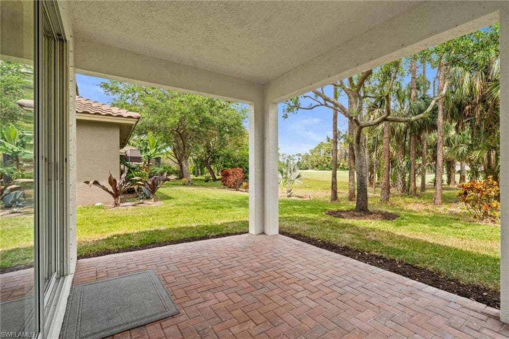 1905 Par Dr, Naples, FL 34120-32