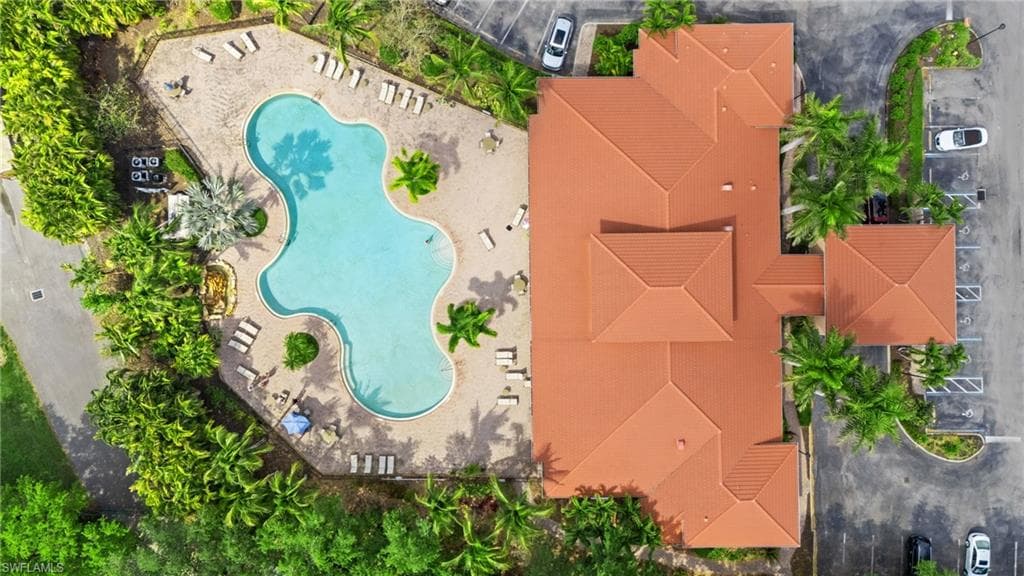 1905 Par Dr, Naples, FL 34120-36