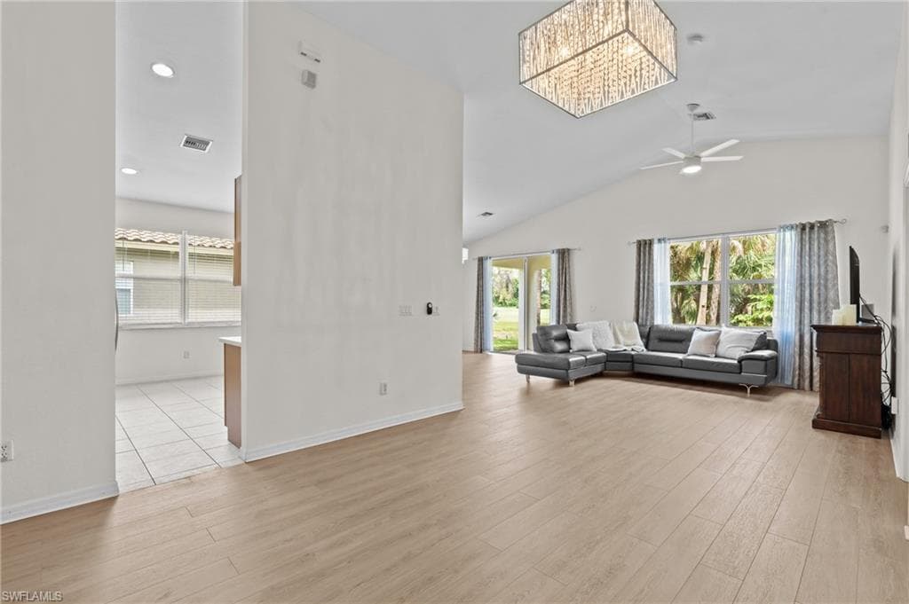 1905 Par Dr, Naples, FL 34120-3