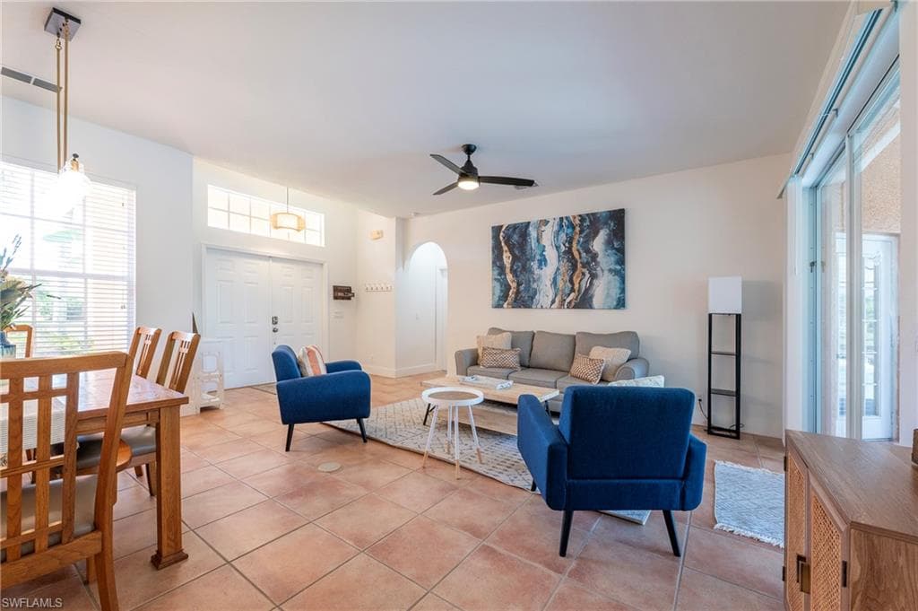 1951 Terrazzo Ln, Naples, FL 34104-10
