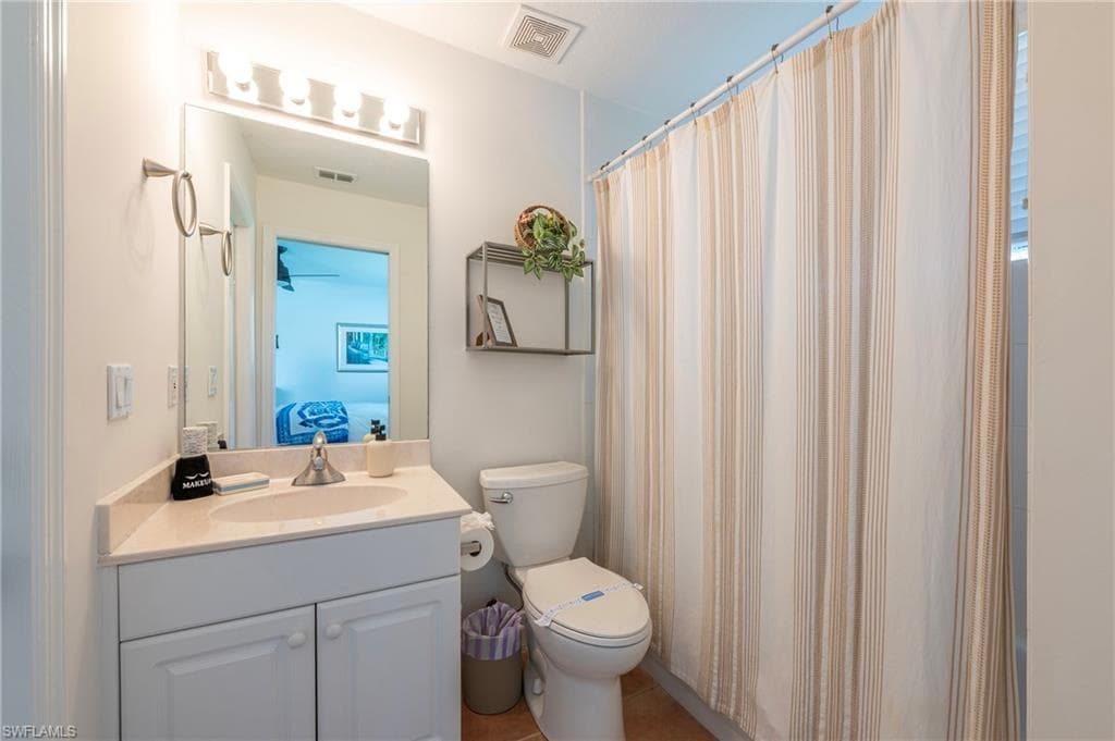 1951 Terrazzo Ln, Naples, FL 34104-25