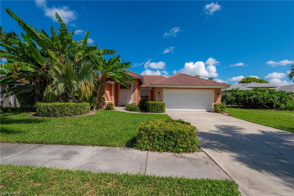 1951 Terrazzo Ln, Naples, FL 34104-7