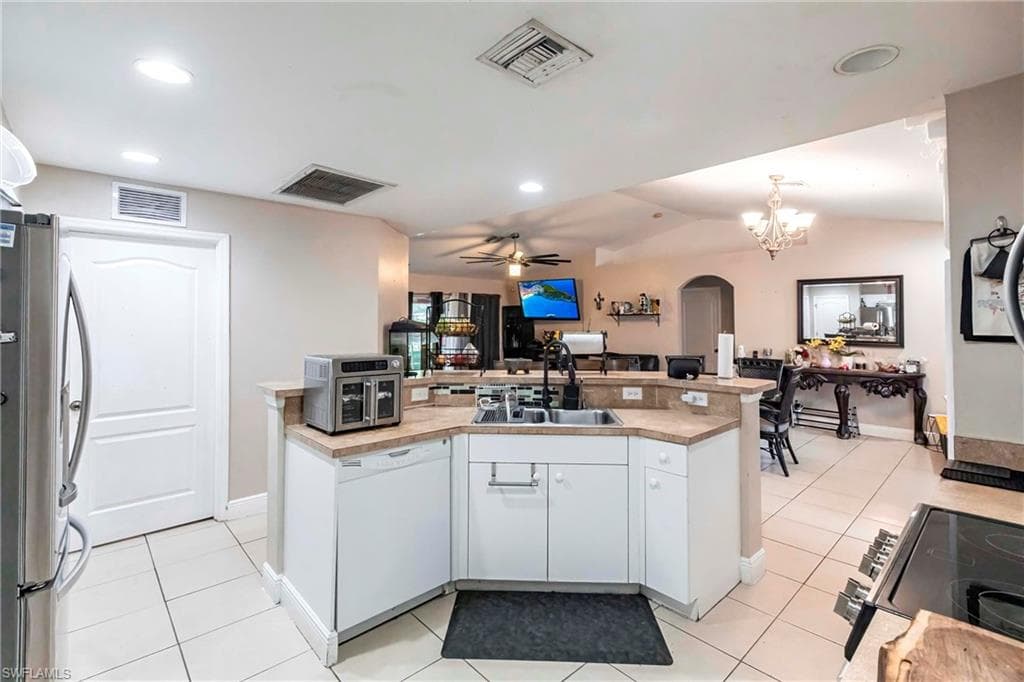 2900 8th Street Southwest, Lehigh Acres, FL 33976-8