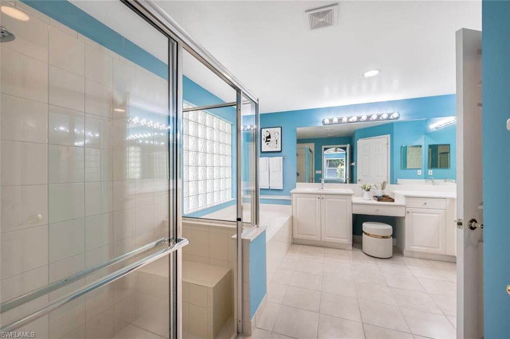 2430 Butterfly Palm Dr, Naples, FL 34119-23