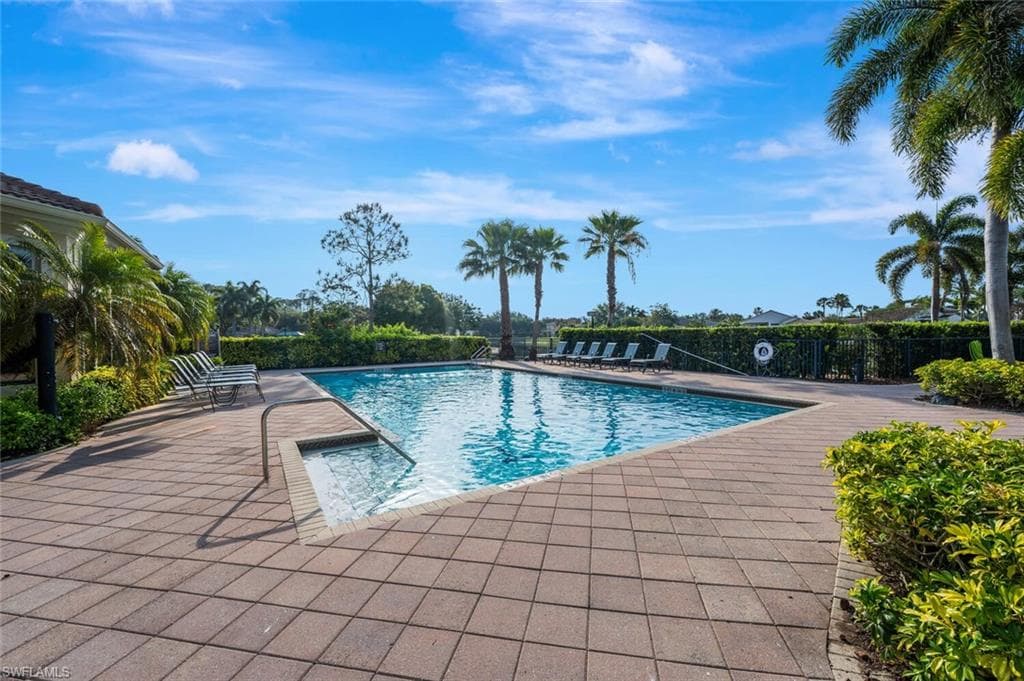 2430 Butterfly Palm Dr, Naples, FL 34119-32