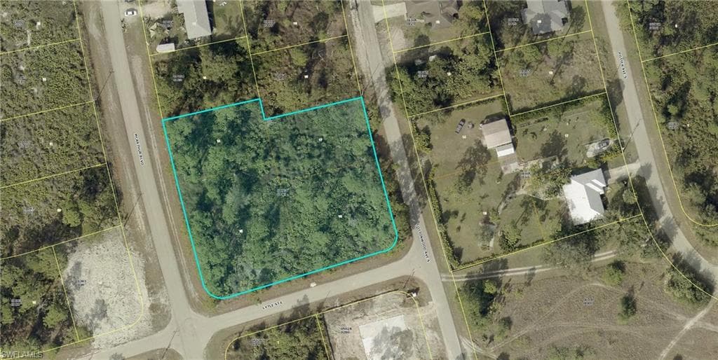 531 Mcarthur Blvd, Lehigh Acres, FL 33974-2