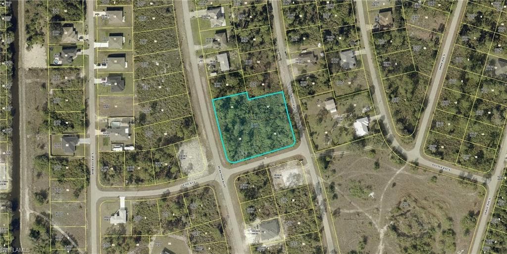 531 Mcarthur Blvd, Lehigh Acres, FL 33974-4