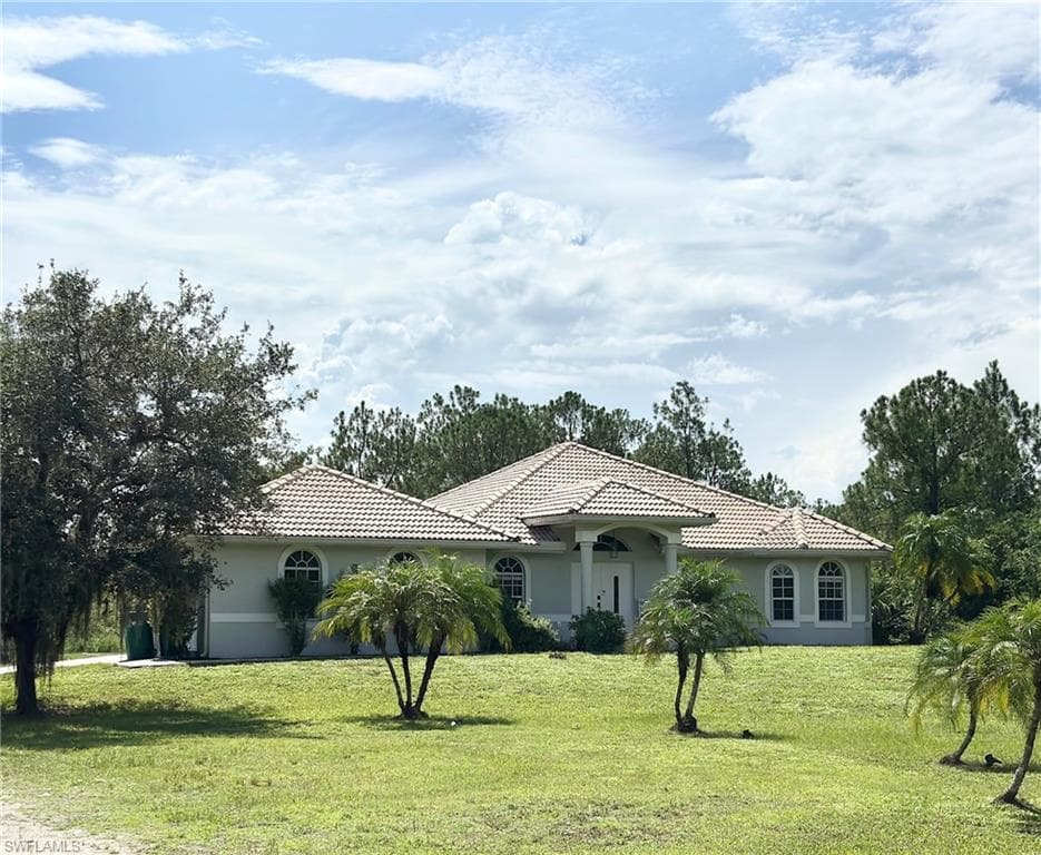 1940 Desoto Blvd N, Naples, FL 34120-9
