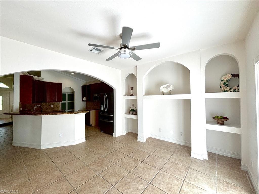 1940 Desoto Blvd N, Naples, FL 34120-20