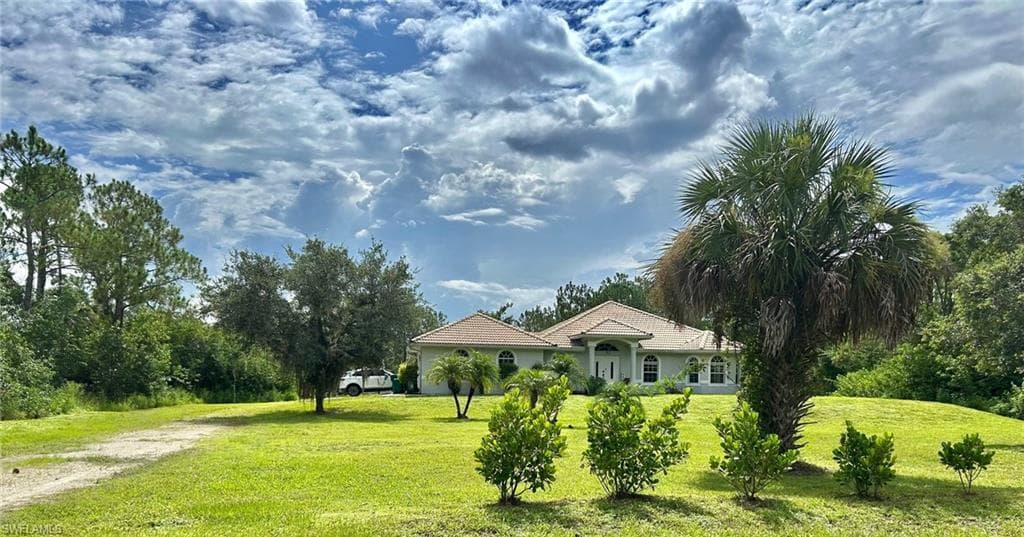 1940 Desoto Blvd N, Naples, FL 34120-3