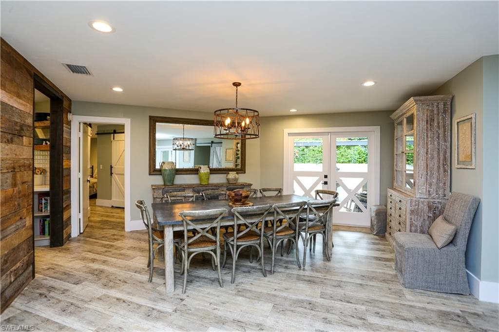 5840 Bur Oaks Ln, Naples, FL 34119-11