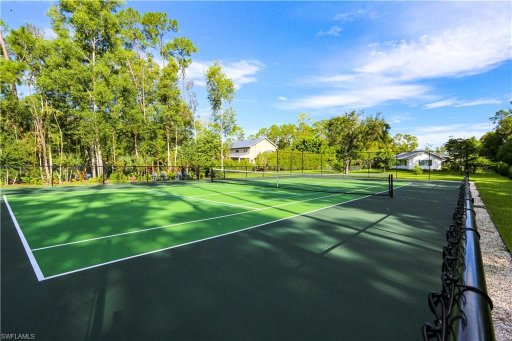 5840 Bur Oaks Ln, Naples, FL 34119-27