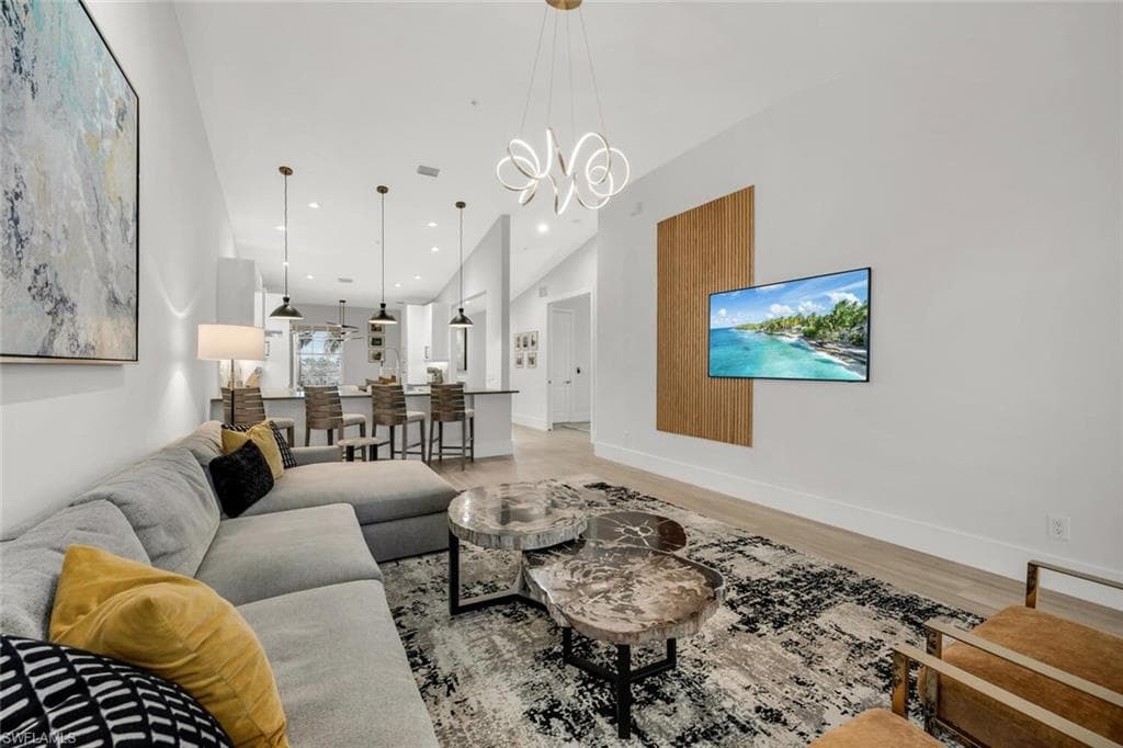 1540 Blue Point Ave 201, Naples, FL 34102-11