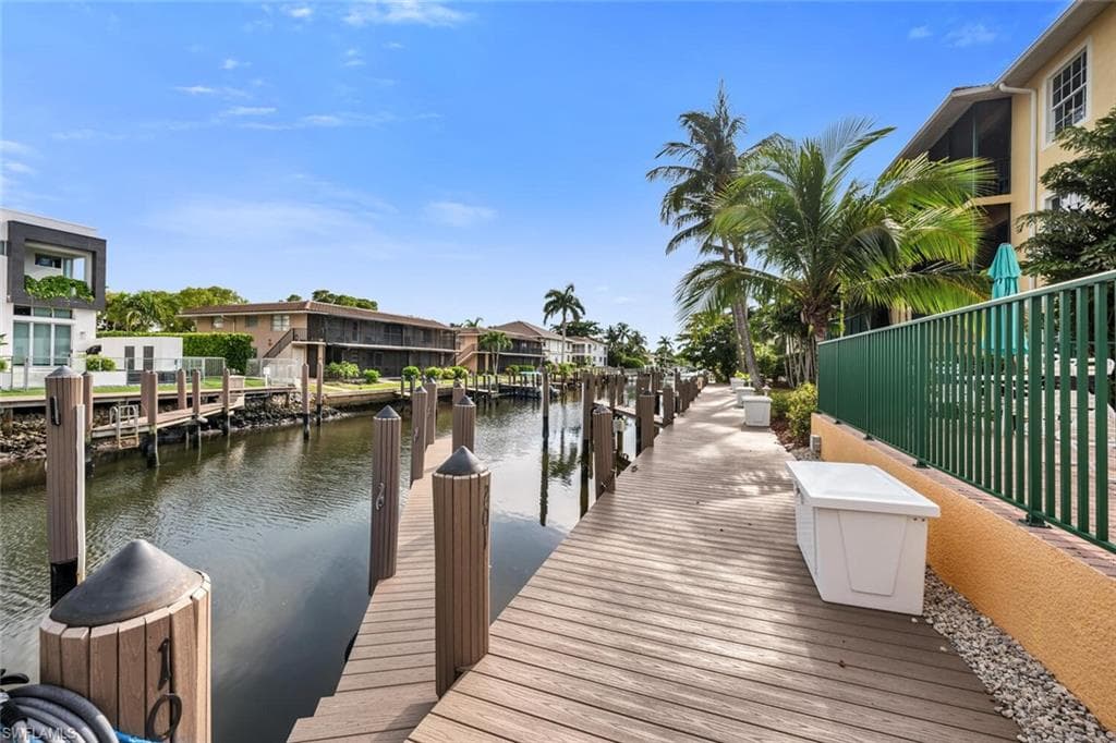 1540 Blue Point Ave 201, Naples, FL 34102-4