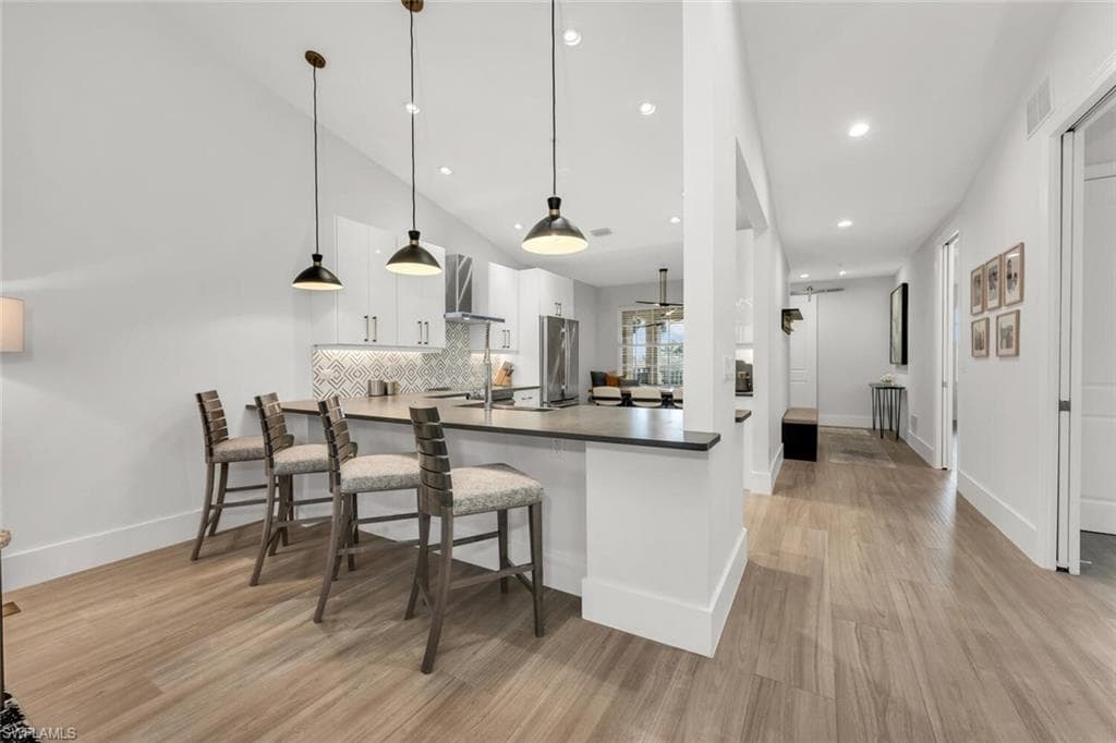 1540 Blue Point Ave 201, Naples, FL 34102-6