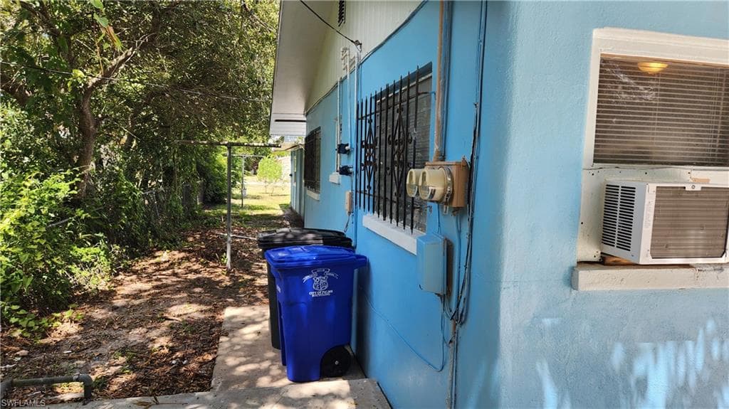 2252 / 2254 Maple Ave, Fort Myers, FL 33901-13
