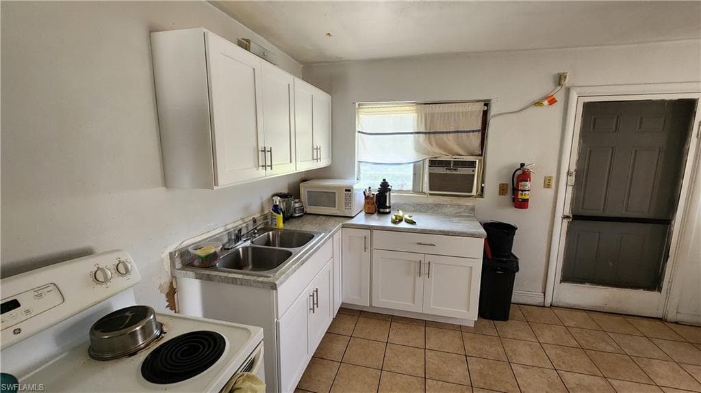 2252 / 2254 Maple Ave, Fort Myers, FL 33901-33