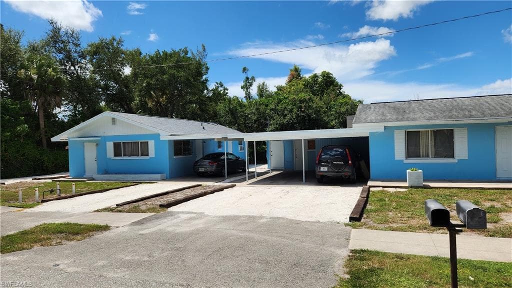 2252 / 2254 Maple Ave, Fort Myers, FL 33901-5