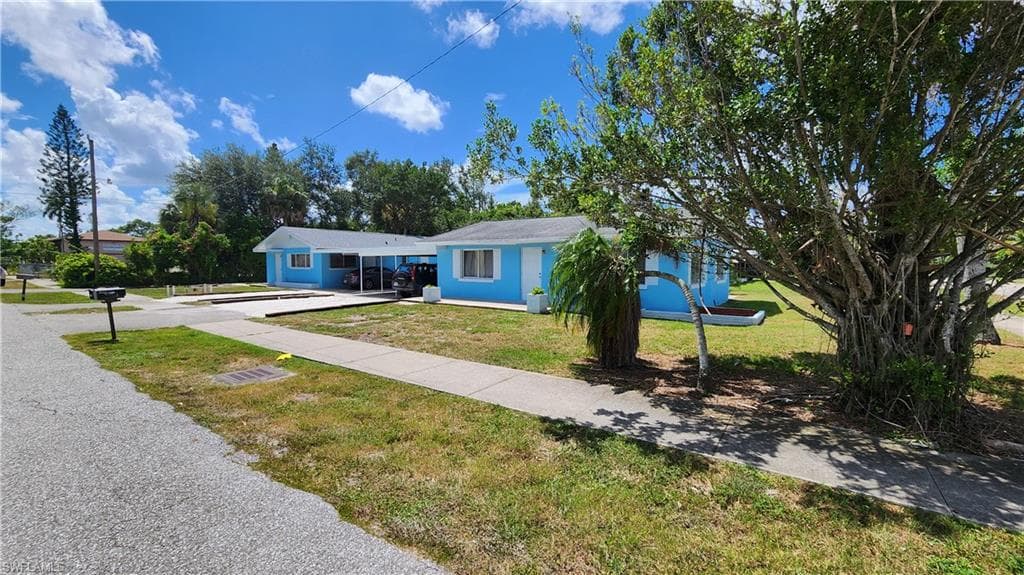 2252 / 2254 Maple Ave, Fort Myers, FL 33901-7