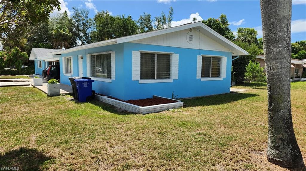 2252 / 2254 Maple Ave, Fort Myers, FL 33901-8
