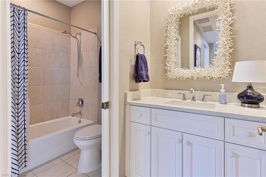 117 Barefoot Cir 18, Bonita Springs, FL 34134-18